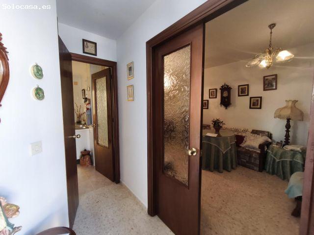 CASA ACOGEDORA Y LISTA PARA ENTRAR A VIVIR EN EL CARPIO!