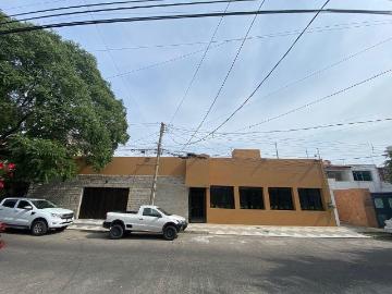 Casa Adaptada para Oficinas en Renta