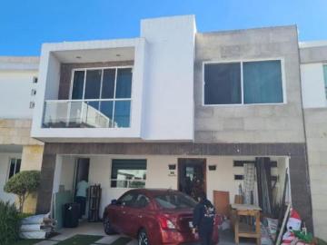 CASA ADJUDICADA EN ANGELÓPOLIS FRACC CAPELLANIA, ENTRADA POR ZONAZUL