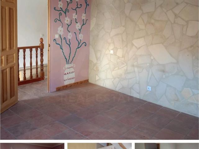 Casa adosada 3 dormitorios 107 m2 156m² La Paca
