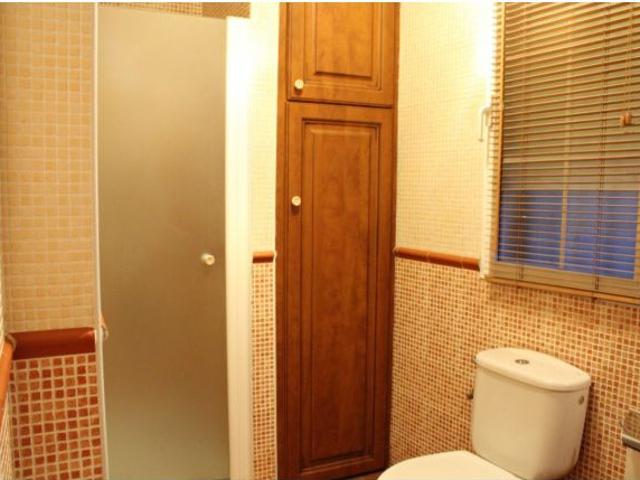 CASA ADOSADA* 3 DORMITORIOS, 2 BAÑOS, COCINILLA, GARAJE POR 150.000 €