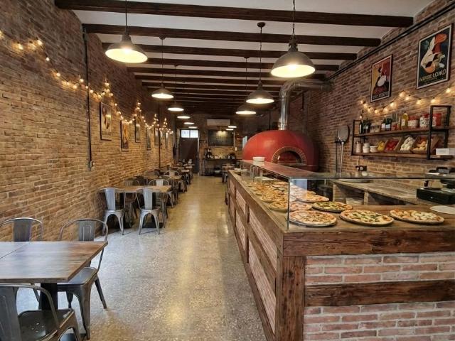 Casa adosada 2 dormitorios 260 m2