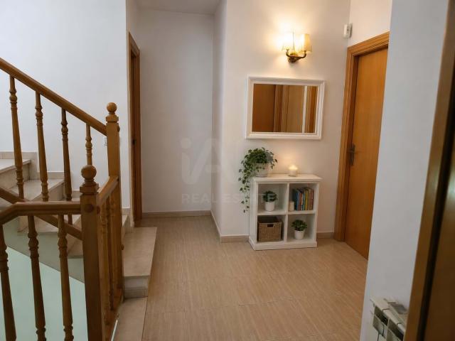 Casa adosada 4 dormitorios 100 m2