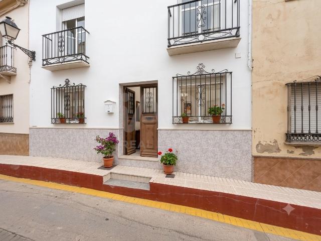 Casa adosada 4 dormitorios 140 m2
