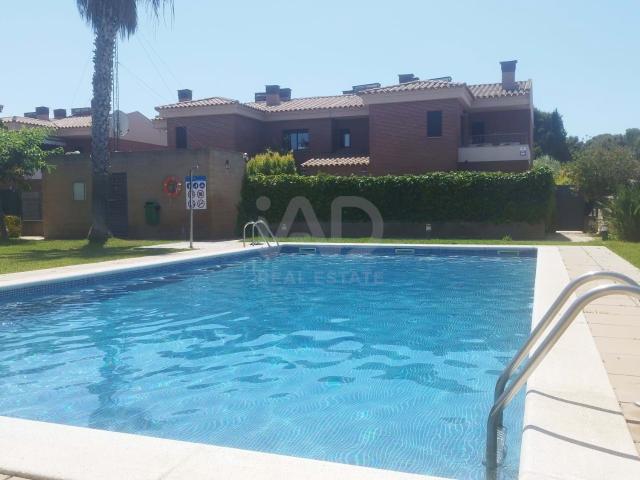 Casa adosada 4 dormitorios 143 m2