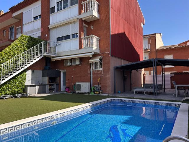 Casa adosada 4 dormitorios 239 m2 254m² Cambrils