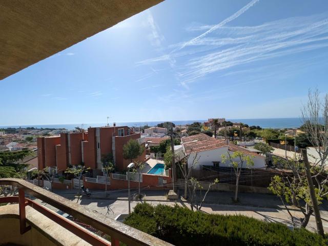 Casa adosada 5 dormitorios 169 m2