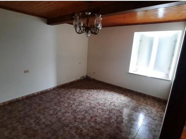 Casa adosada con finca en Santa Cruz de Moeche