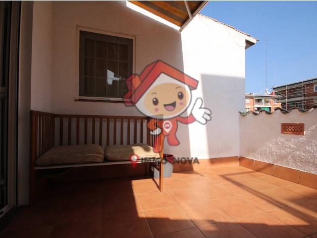 Casa adosada con terraza y garaje en Arenys de Mar
