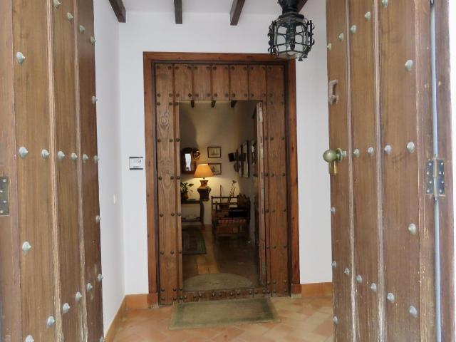 Casa Adosada Bellamente Renovada en el Corazón de Osuna 324m² Osuna