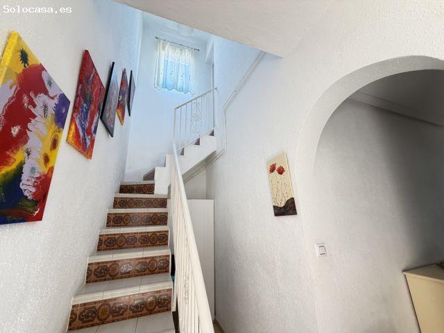 Casa adosada de 3 habitaciones y 3 baños en San Miguel de Salinas