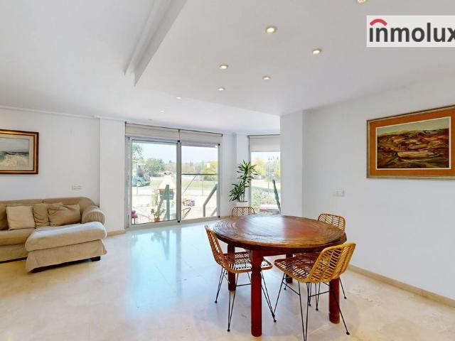 Casa adosada de 221 m2 en venta Alicante, España