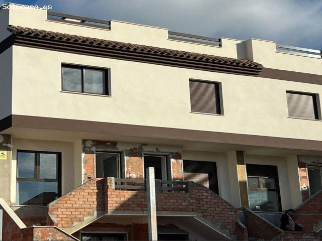 Casa adosada de 2 dormitorios en venta en La Unión