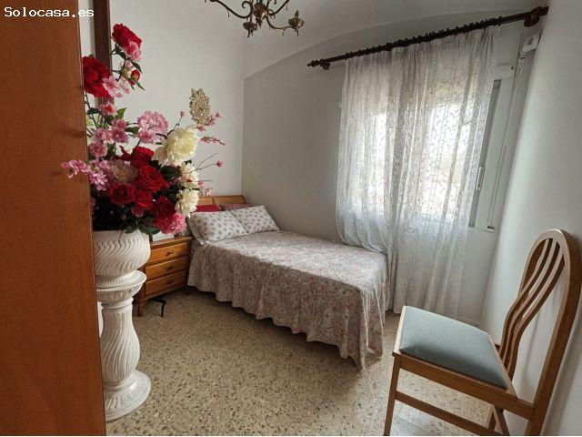 Casa adosada de 4 habitaciones con terraza muy soleada