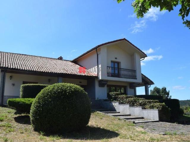 Casa adosada de alto standing 537 en venta, A Baña, Galicia