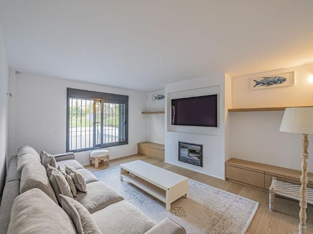 Casa adosada de alto standing 166 en venta, San Pedro de Alcántara, Andalucía