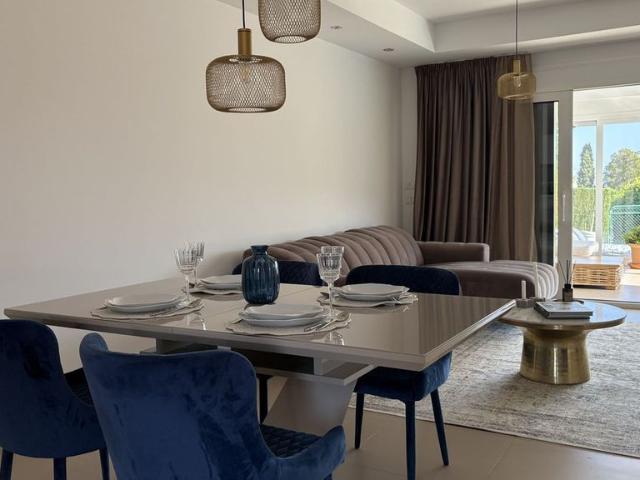 Casa adosada de alto standing 283 en venta, Estepona, España