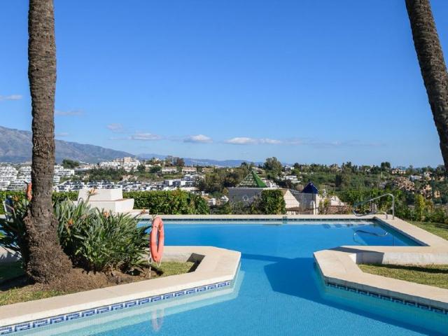Casa adosada de alto standing de 93 m2 en venta Estepona, Andalucía