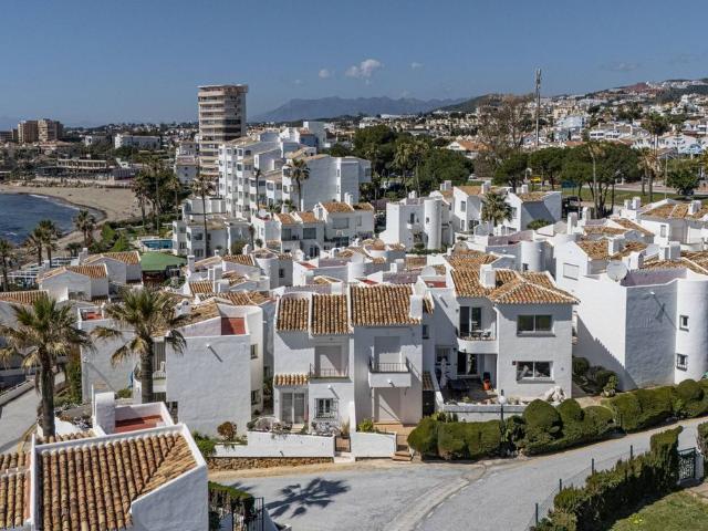Casa adosada de alto standing de 110 m2 en venta Mijas Costa, Andalucía