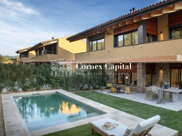Casa adosada de alto standing de 170 m2 en venta Regencós, España