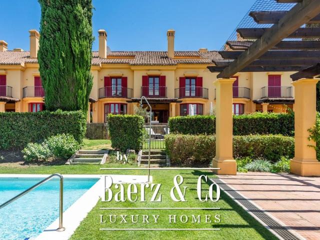 Casa adosada de alto standing de 267 m2 en venta Sotogrande, Andalucía