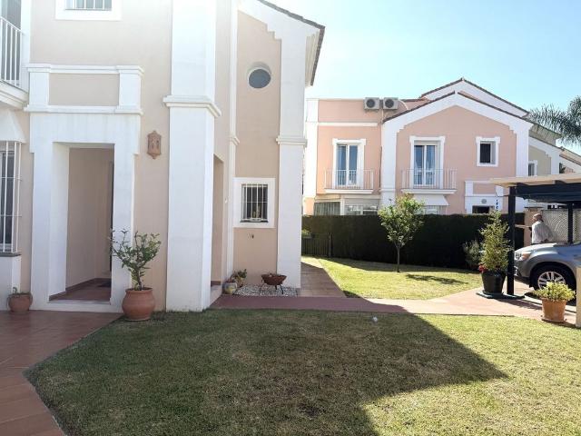 Casa adosada de alto standing en venta San Pedro de Alcántara, Andalucía