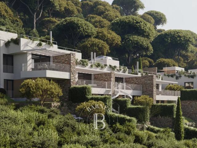 Casa Adosada de obra nueva con piscina a pocos metros del centro de Begur, Costa Brava