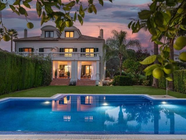 Casa adosada de lujo de 445 m2 en venta Sotogrande, España