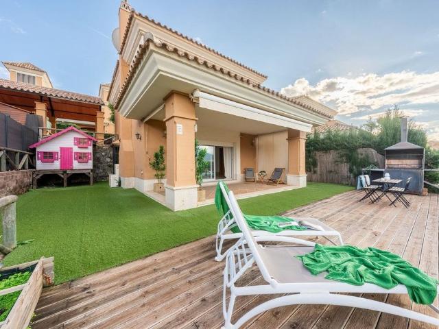 Casa adosada de lujo de 207 m2 en venta Santa Clara, España