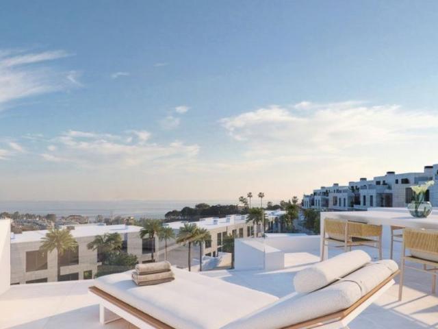 Casa adosada de lujo de 212 m2 en venta Estepona, Andalucía