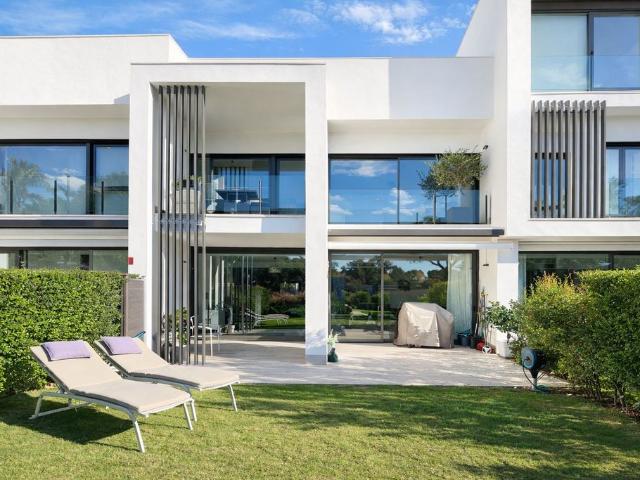 Casa adosada de lujo de 272 m2 en venta San Roque, Andalucía
