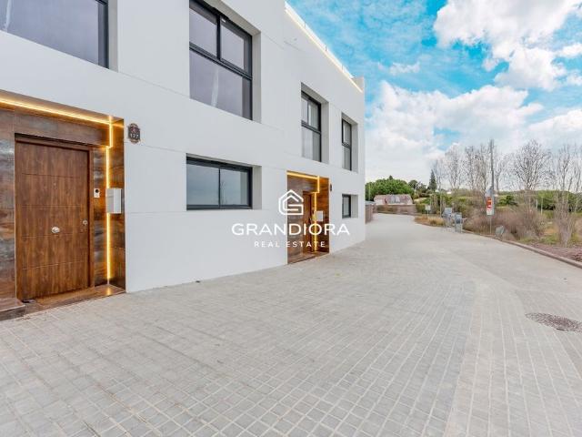 Casa adosada de lujo de 342 m2 en venta Montgat, Cataluña