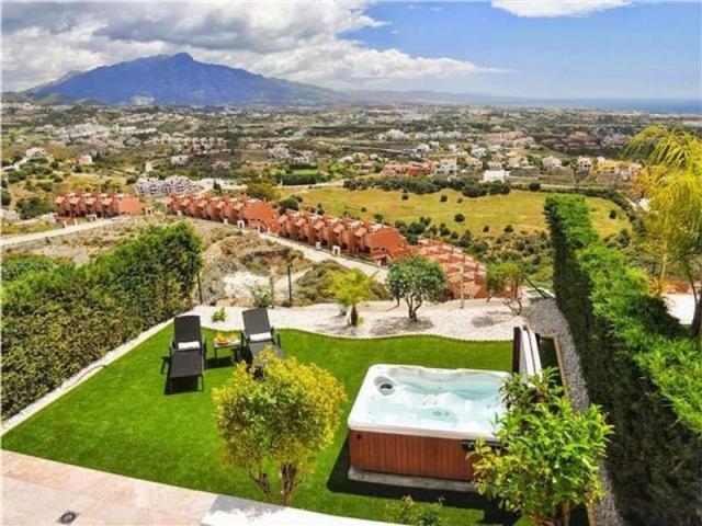 Casa adosada de lujo de 351 m2 en venta Marbella, España
