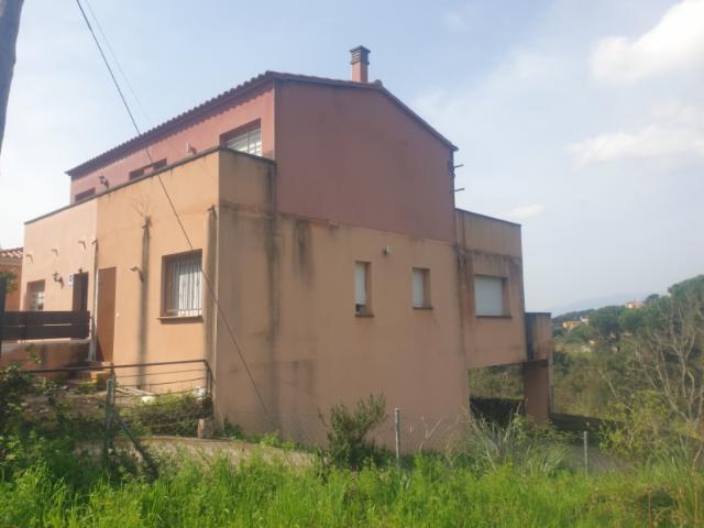 Casa adosada en C/ Avellaner, Vidreres Girona