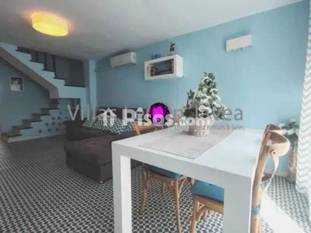 Casa adosada en alquiler en Calle Atenas, cerca de Carrer Patrai
