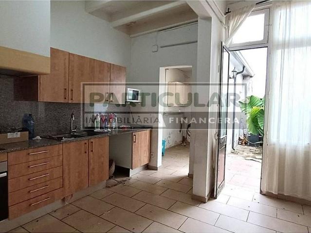Casa adosada en alquiler en calle De Santa Maria, Badalona, de 87 m² 3 habitaciones por 1.336