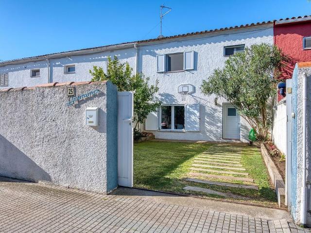 Casa adosada en alquiler en calle Del Camí Ramader, Escala, L´, de 107 m² 3 habitaciones por 1.000