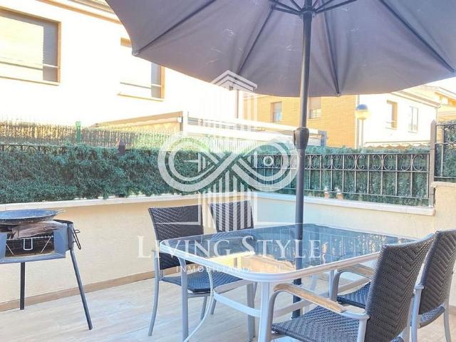 Casa adosada en alquiler en calle Del Rescat, Salou, de 181 m² 4 habitaciones por 2.000