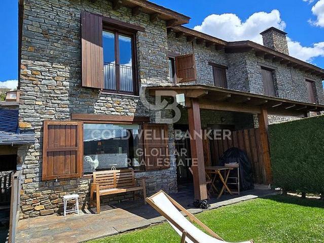 Casa adosada en alquiler en calle Osséja, Osseja, de 110 m² 3 habitaciones por 2.000