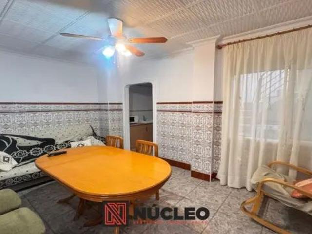 Casa adosada en alquiler en Calle Mare de Déu Dels Desemparats