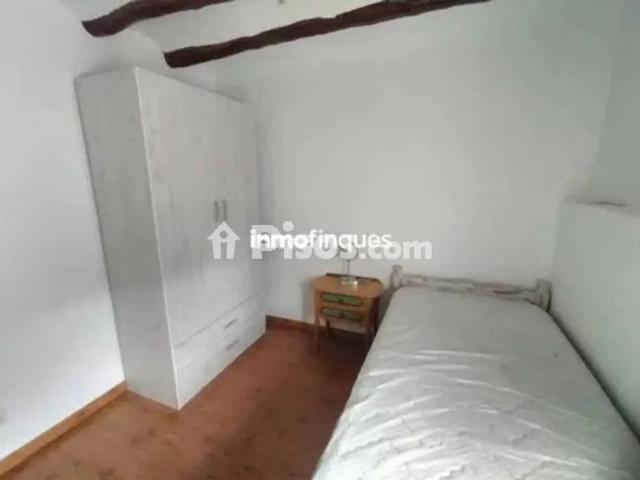 Casa adosada en alquiler en Carrer La Costa