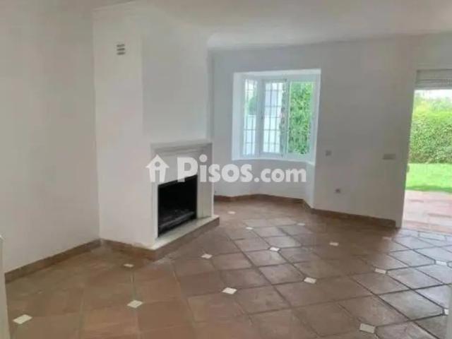 Casa adosada en alquiler en Carril Cortés