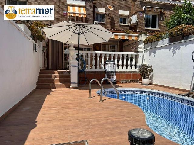 Casa adosada en alquiler en Castelldefels, de 120 m² 3 habitaciones por 3.200