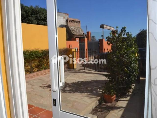 Casa adosada en alquiler en Castillo de Sohail