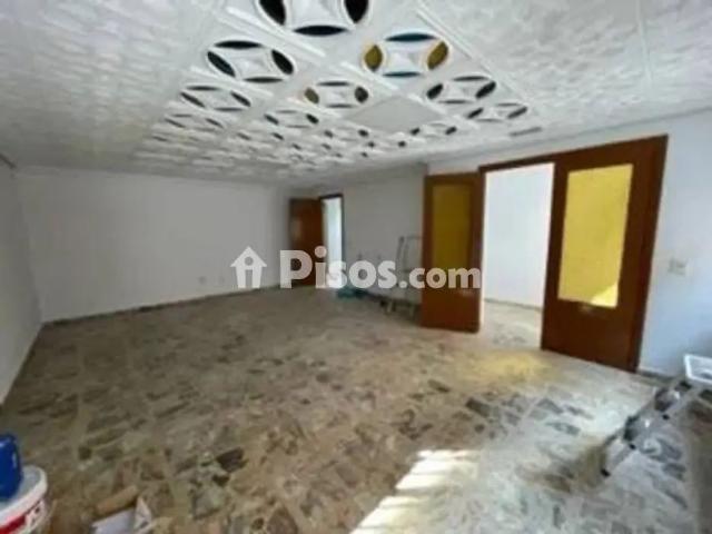 Casa adosada en alquiler en Alpartir