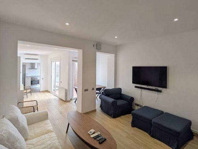Casa adosada en alquiler en Barcelona, de 86 m² 3 habitaciones por 1.750