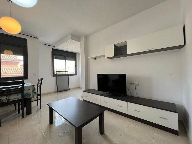 Casa adosada en alquiler en Deltebre, de 96 m² 2 habitaciones por 590