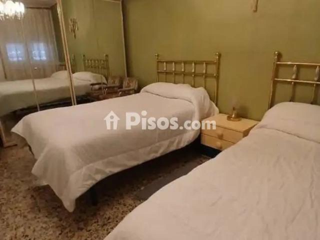 Casa adosada en alquiler en La Almunia de Doña Godina