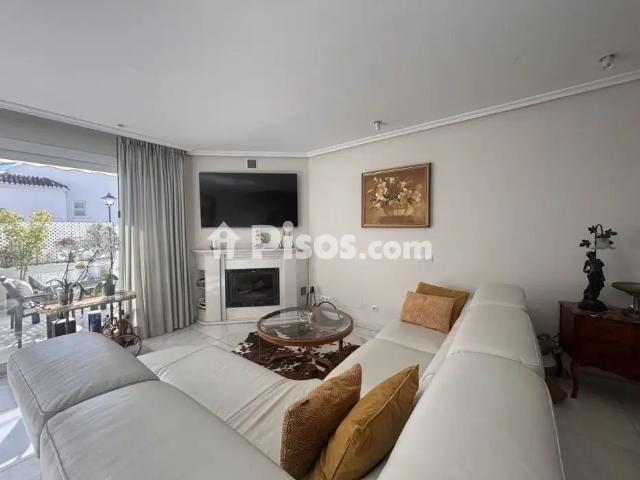 Casa adosada en alquiler en Marbella