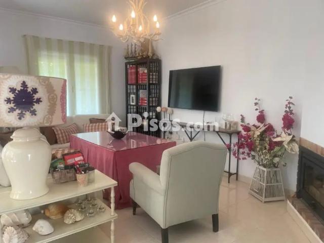 Casa adosada en alquiler en Soto de Vistahermosa